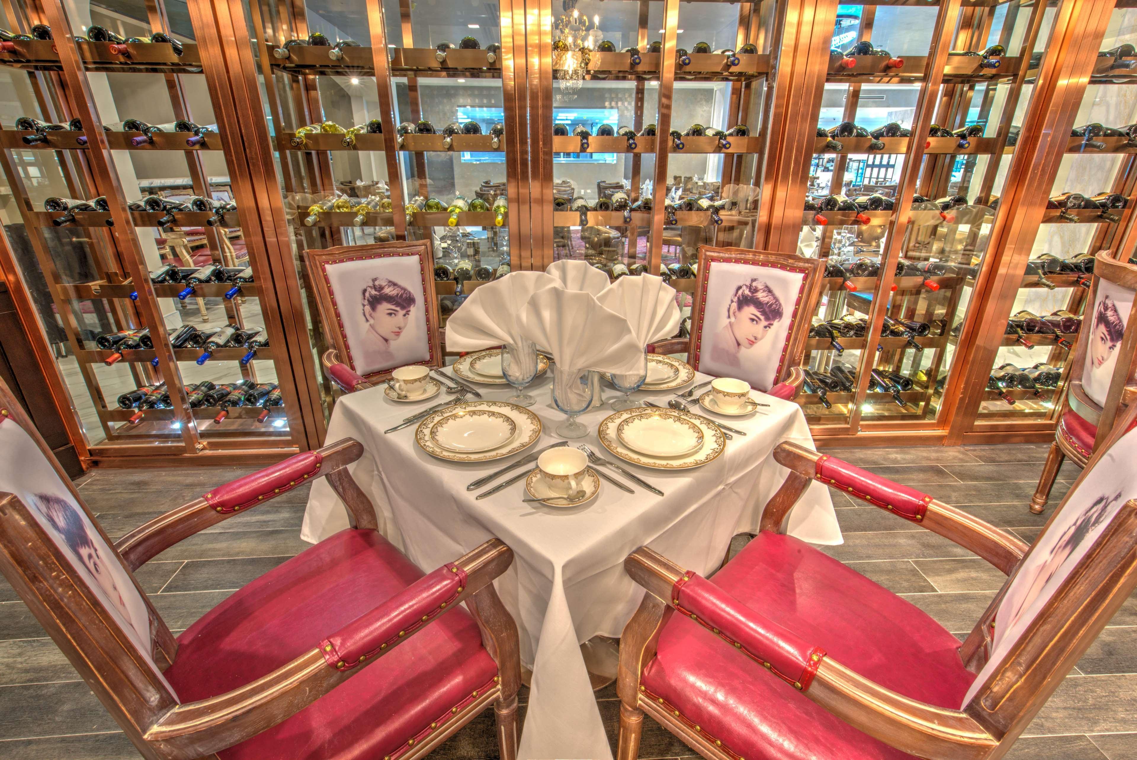 Doubletree By Hilton Brookhollow Hotel 4*