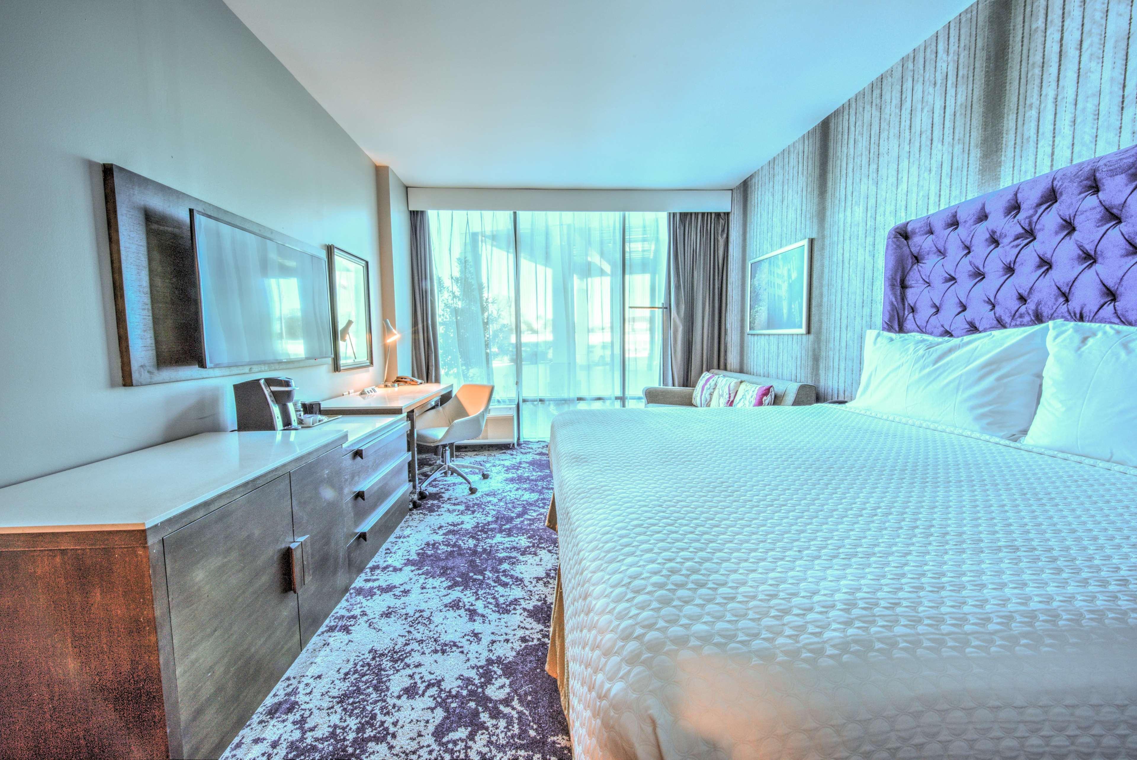 Hotel Doubletree By Hilton Brookhollow