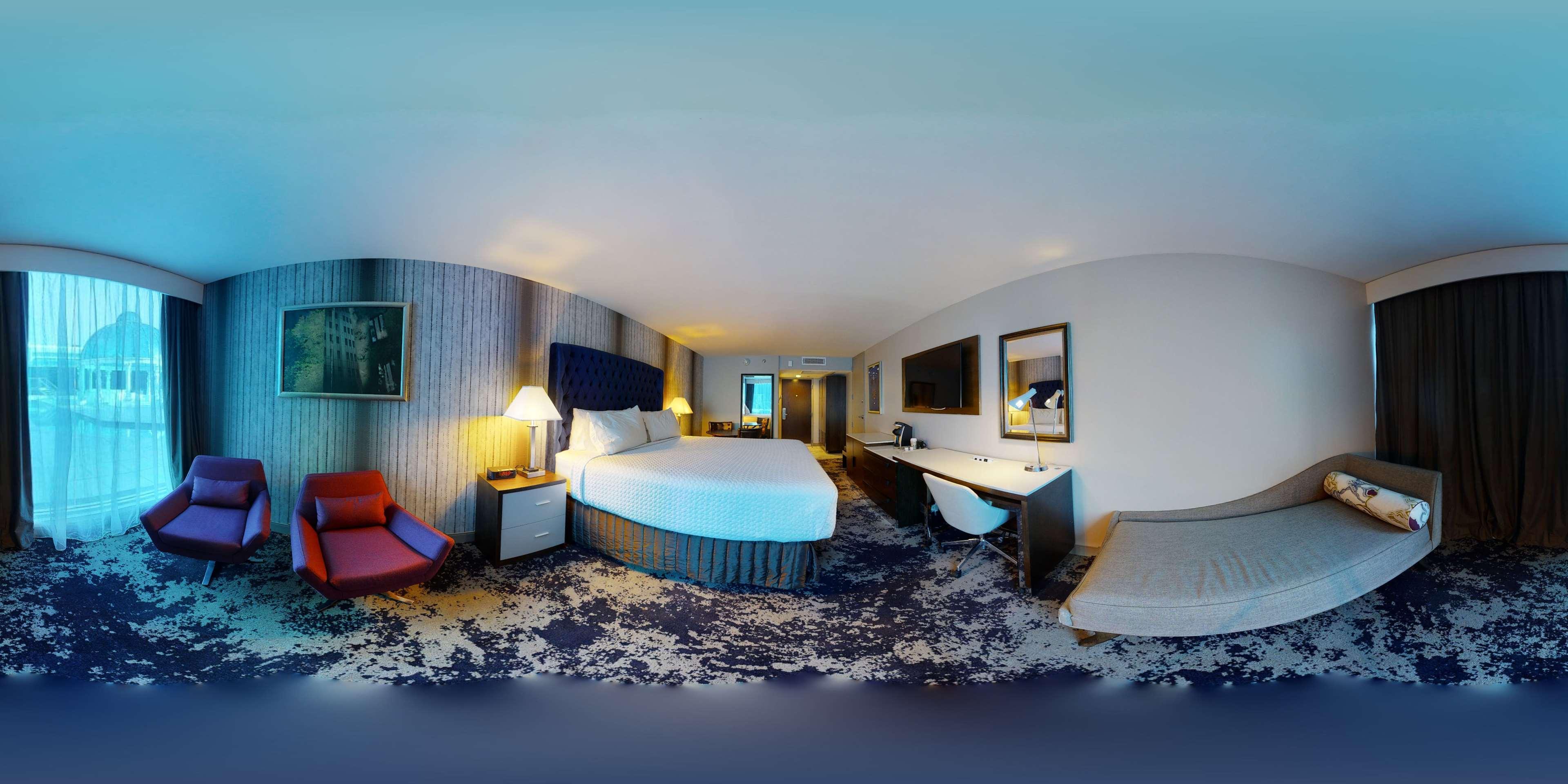 Doubletree By Hilton Brookhollow 4*