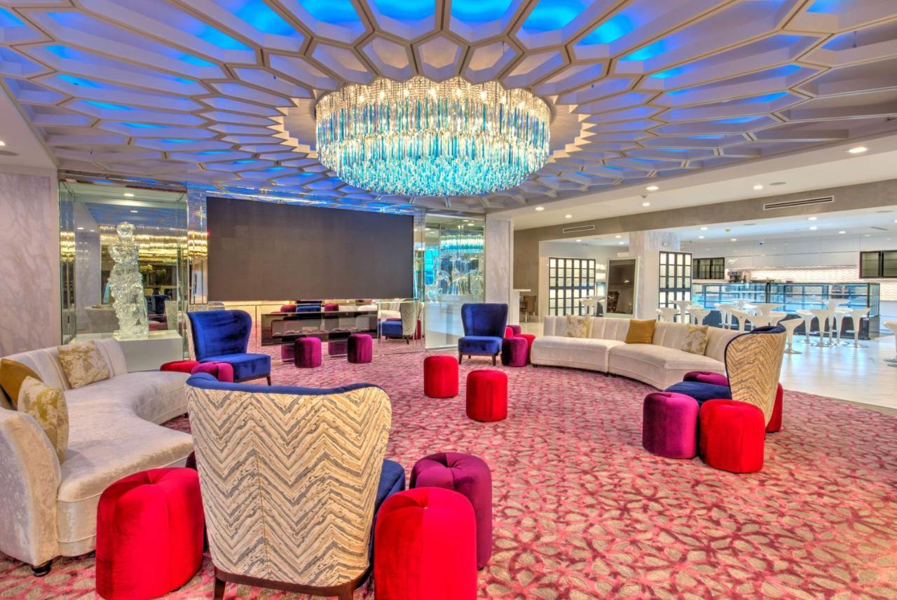 Doubletree By Hilton Brookhollow 4*