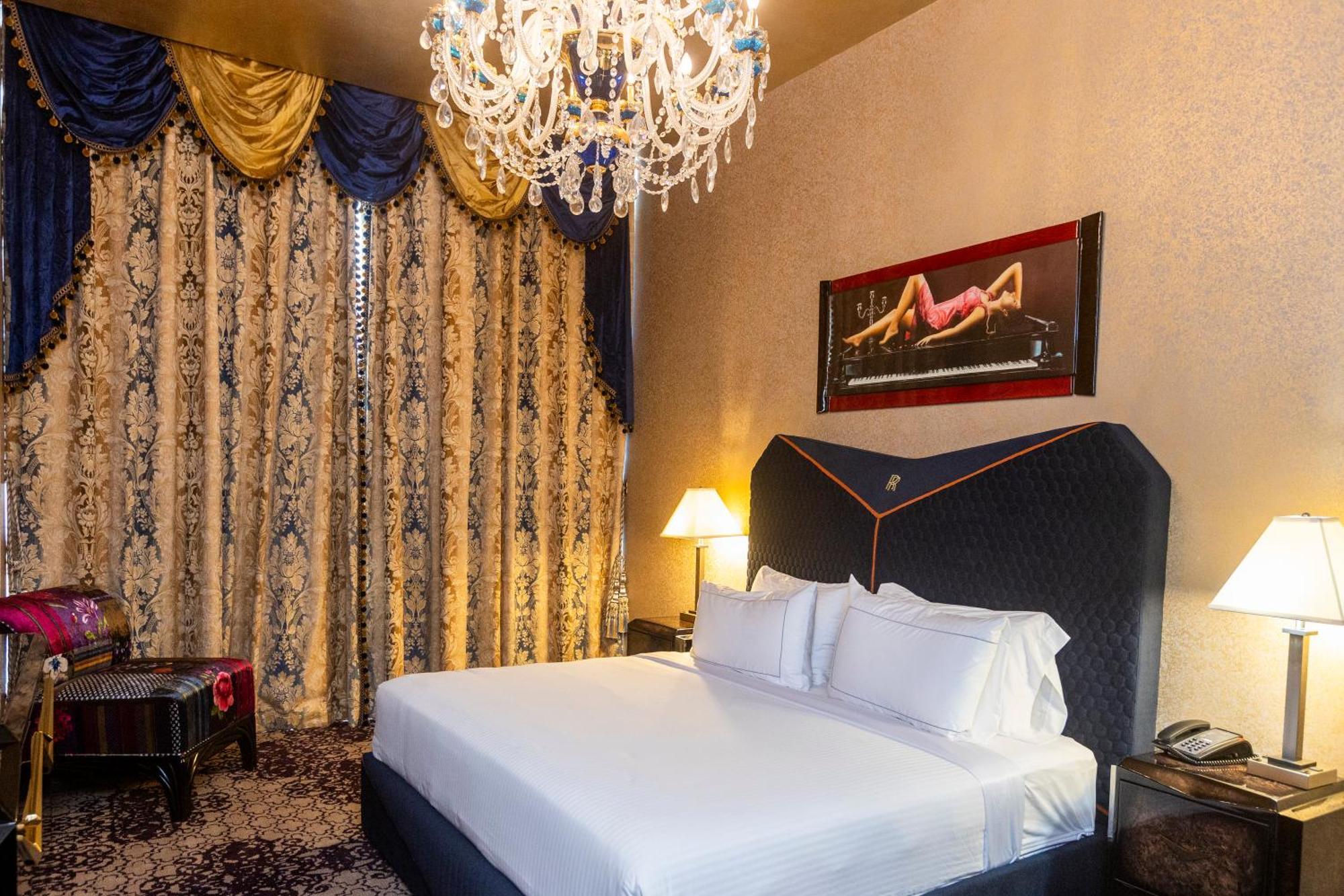 Doubletree By Hilton Brookhollow 4*