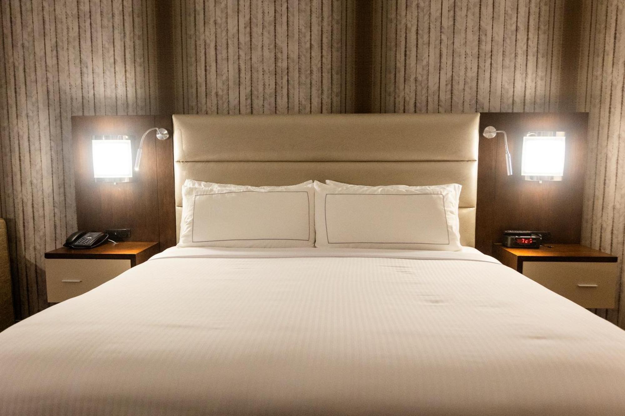 Doubletree By Hilton Brookhollow Hotel 4*