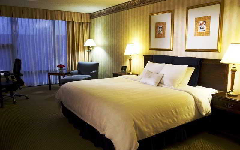Doubletree By Hilton Brookhollow Hotel