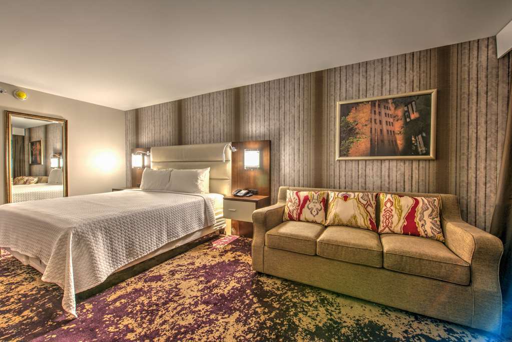 Doubletree By Hilton Brookhollow Hotel 4*